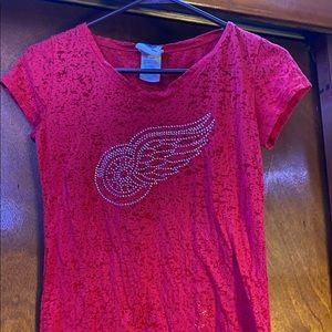 Women’s Red Wings tee